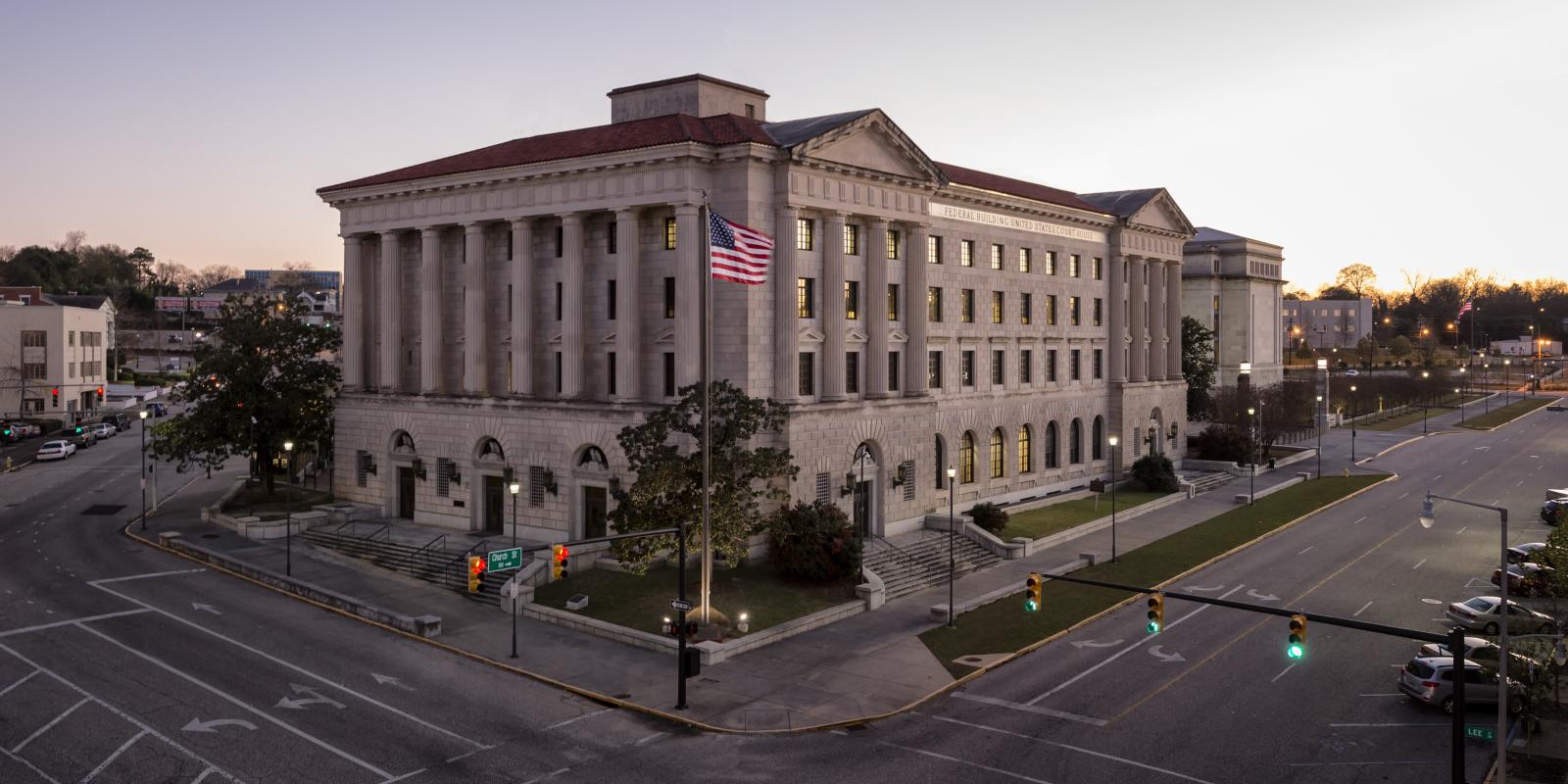 Historic courthouse photo by Jon Cook